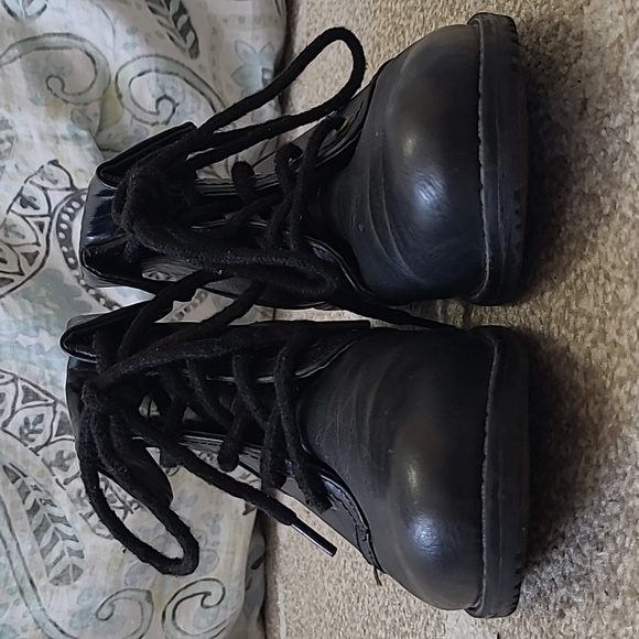 Cliffs by White Mountain 'Tango' Black Vegan Leather Combat Boot - Size 6 1/2 - Picture 3 of 9